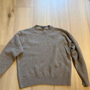 Uniqlo Women’s Lambs wool crewneck sweater - oatmeal